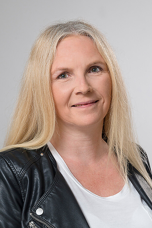  Stefanie Aldous | Service & Reklamationen | Tel. 05228 959 0 mit (1)